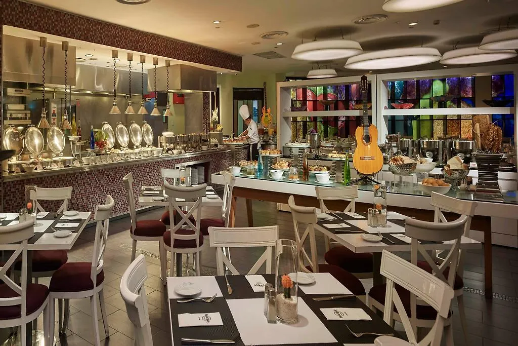 Hard Rock Hotel Penang Batu Ferringhi 5*,