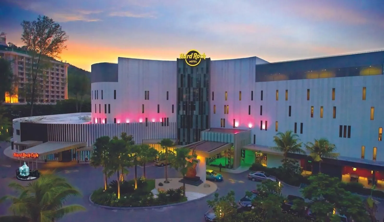 Hard Rock Hotel Penang Batu Ferringhi 5*,
